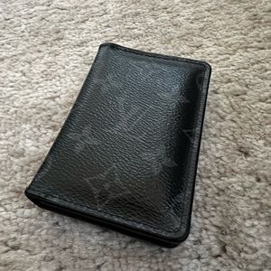 AUTHENTIC LOUIS VUITTON BLACK MONGRAM CARD WALLET